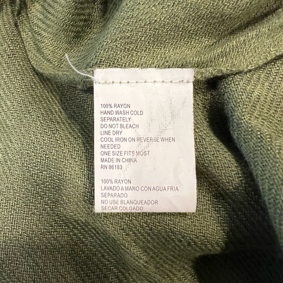 Set of Four (4) Charming Charlie Women's Scarfs - Picture 8 of 9